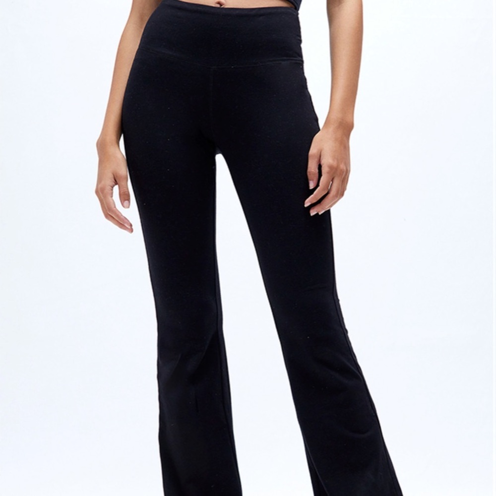 Flattered leggings